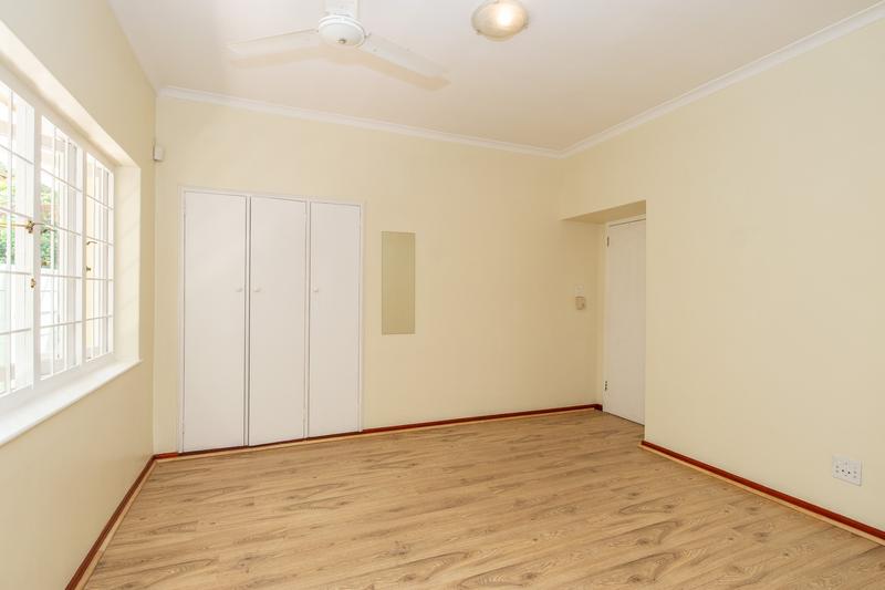 5 Bedroom Property for Sale in Bergvliet Western Cape